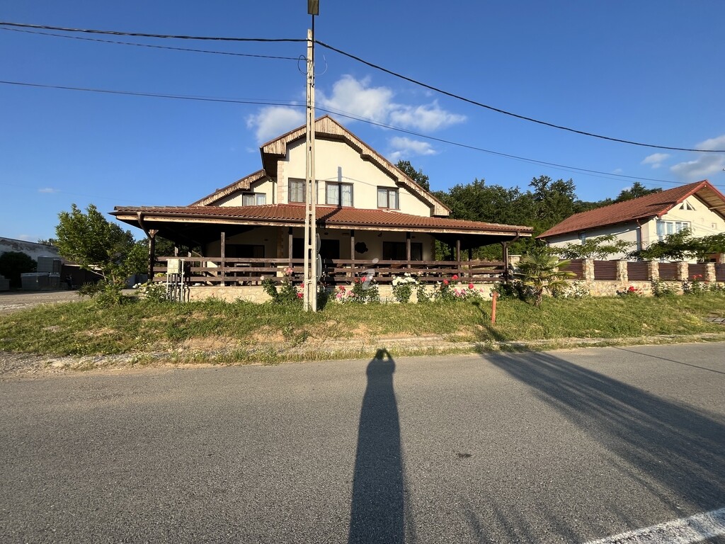 Casa Elemyr