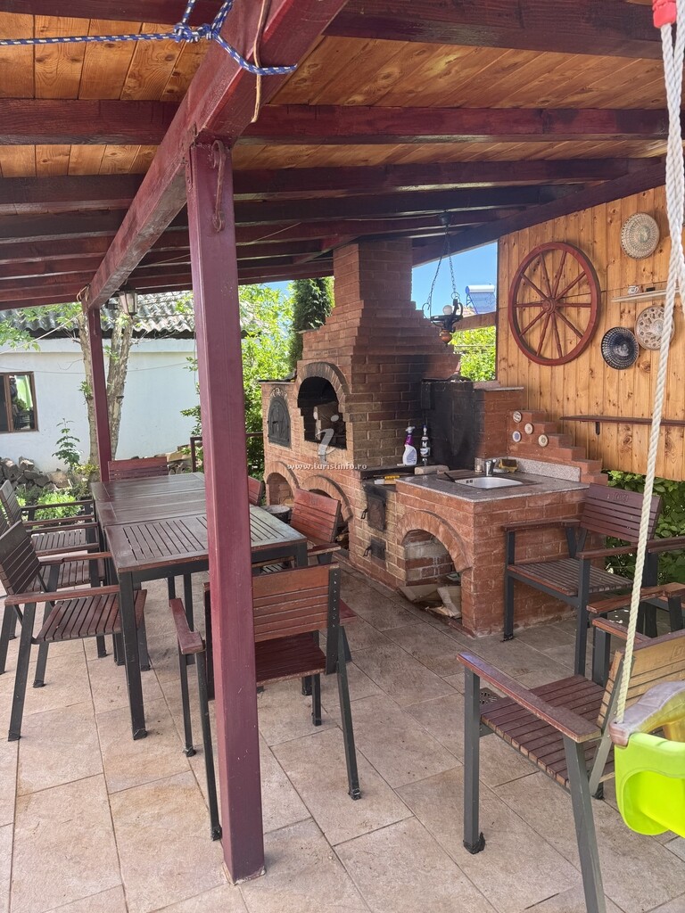 Pensiunea Casa Rica