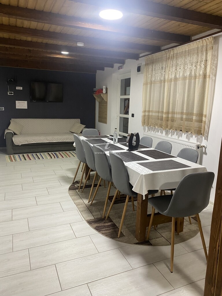 Cabana La Bătrânu
