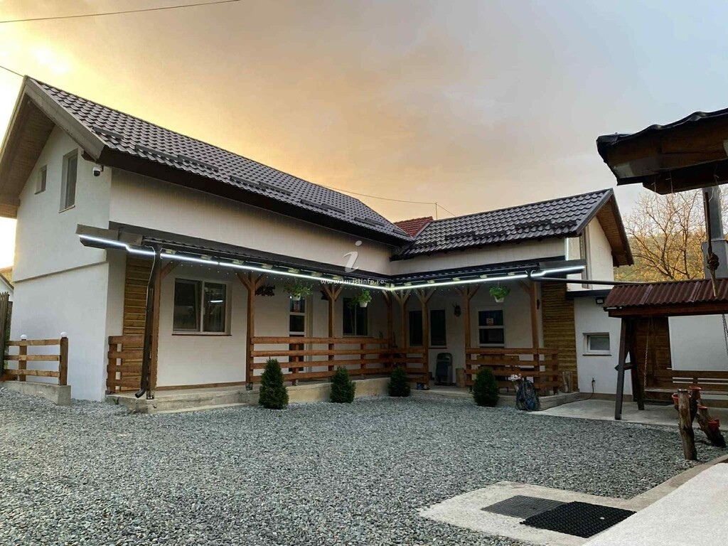 Cabana La Bătrânu