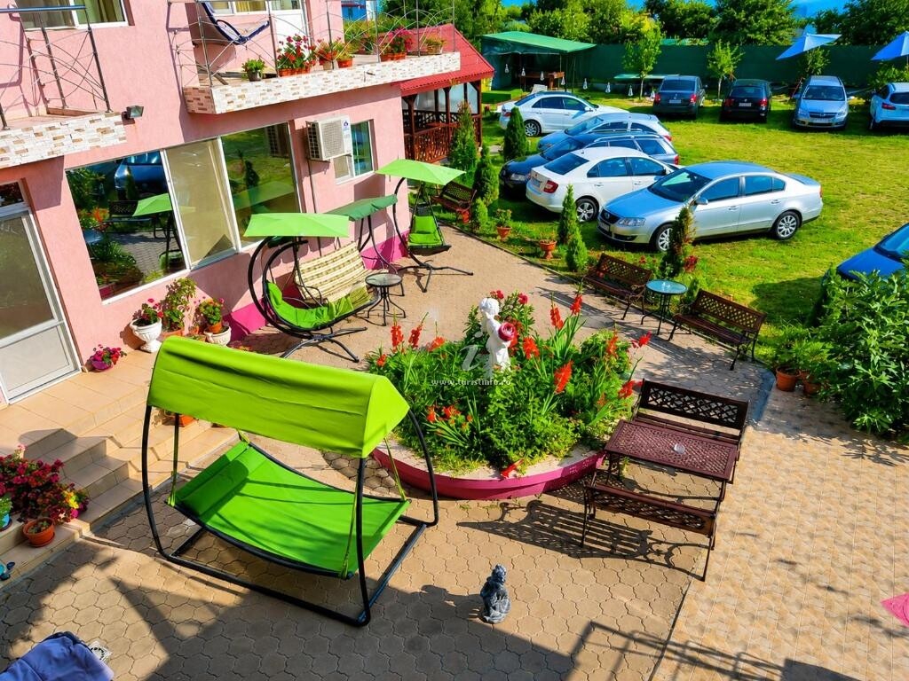 Camere de închiriat La Fery