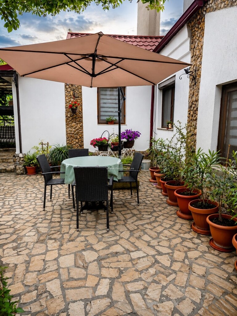 Casa cu Piatra