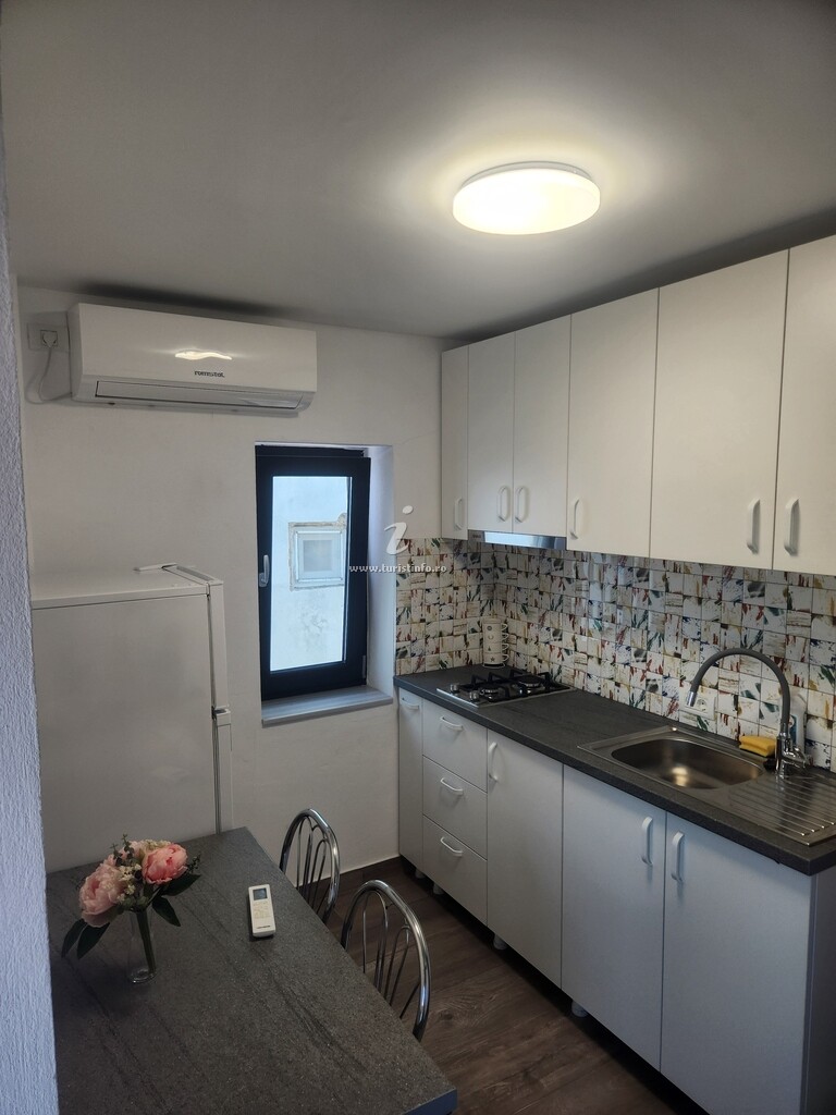 Apartamente Ema