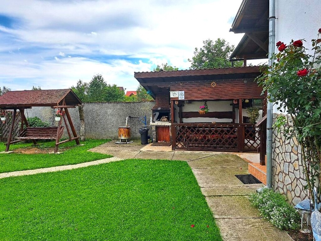 Camere de închiriat Casa Doi Crai