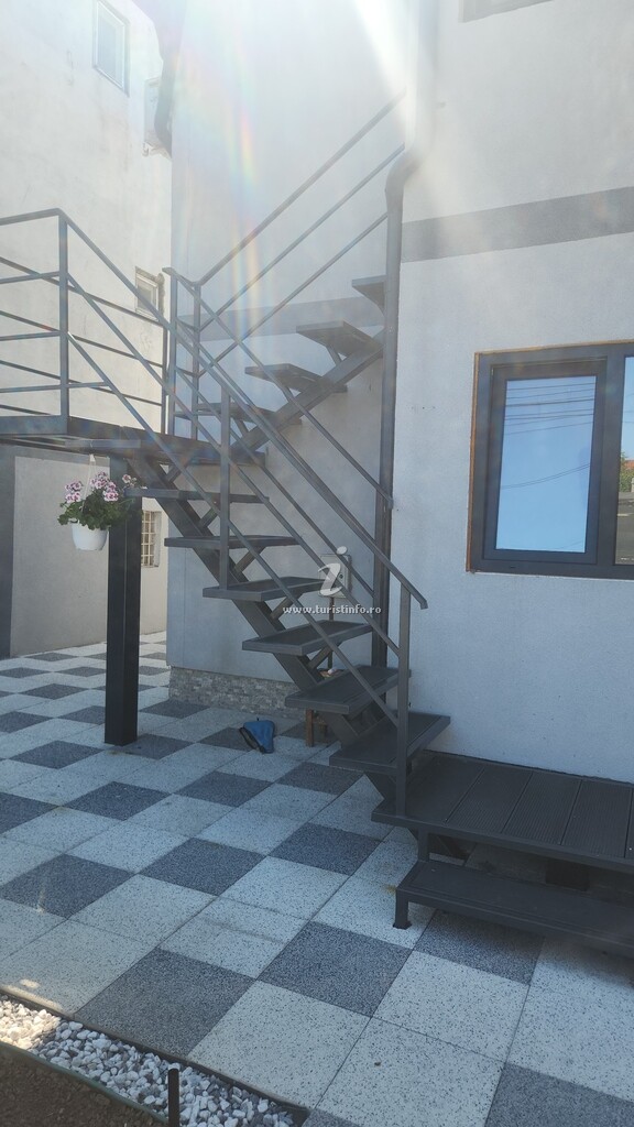 Apartamente Ema