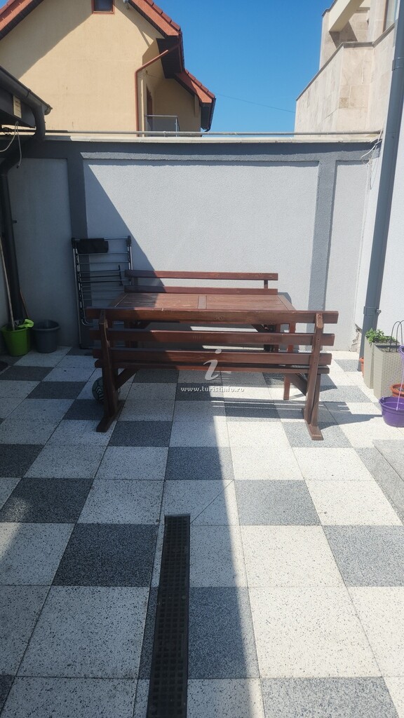 Apartamente Ema