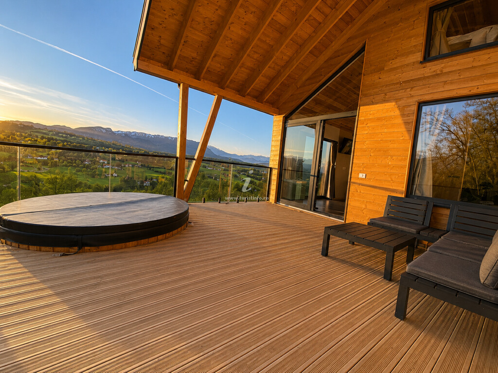 Cabana Royal Hill
