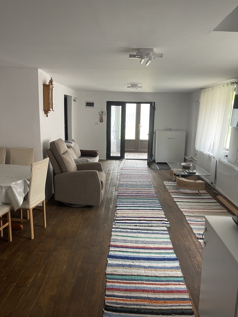 Casa de vacanță Briza Craiului