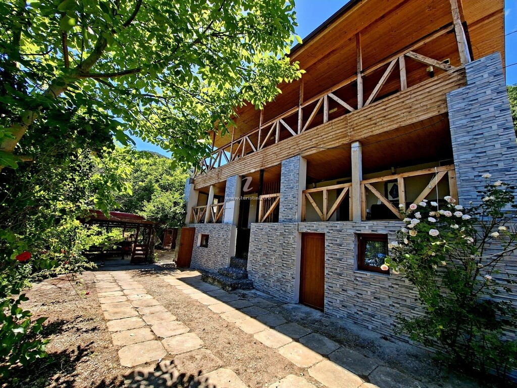 Casa Alvaro
