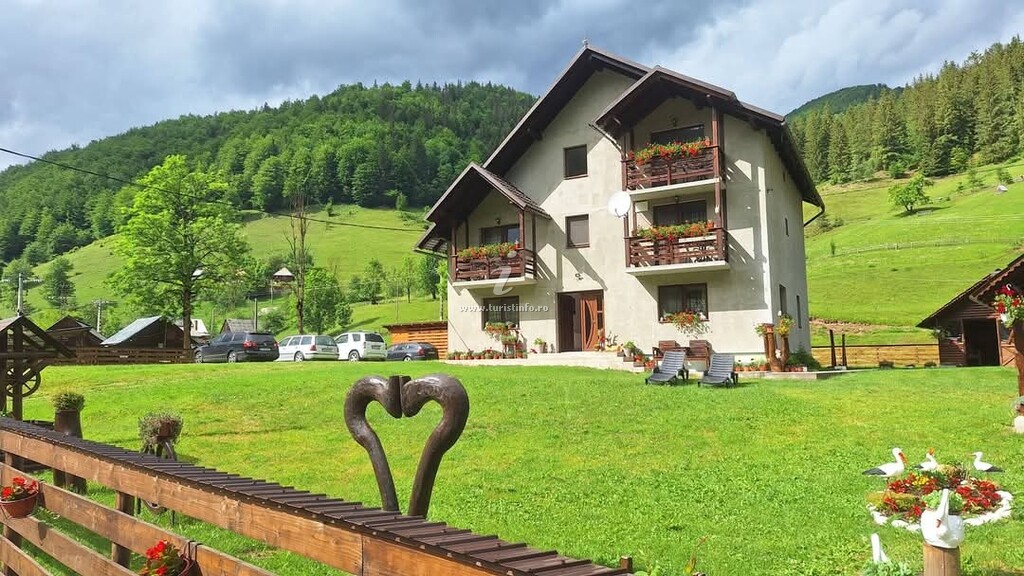 Cabana Inima Munților