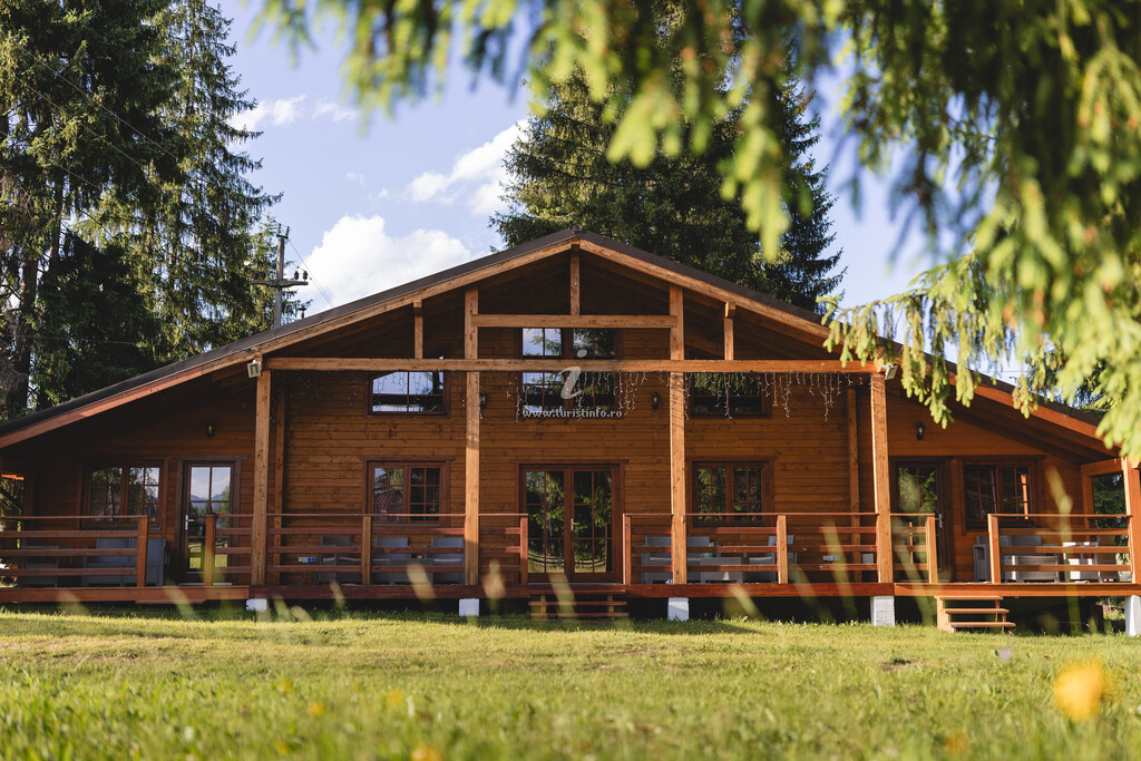 Camere de închiriat Casa cu Cerdac