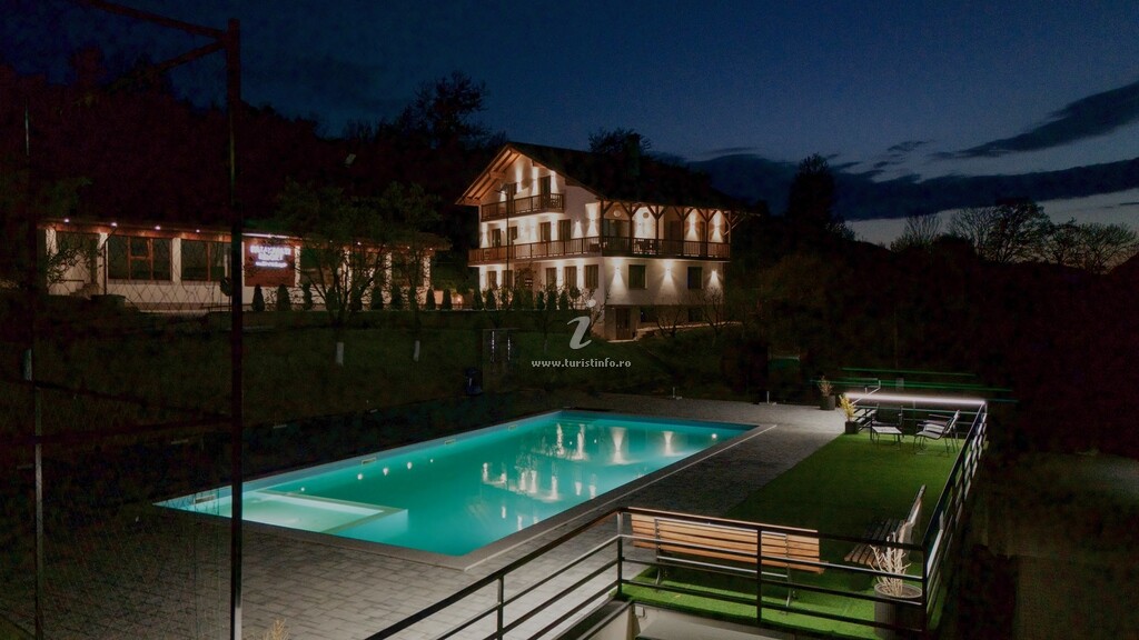 Pensiunea Patakparti 4