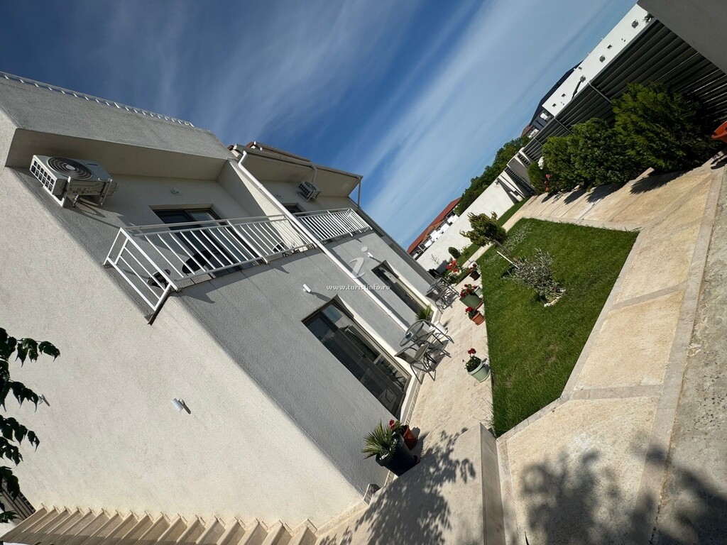 Casa AdiMan