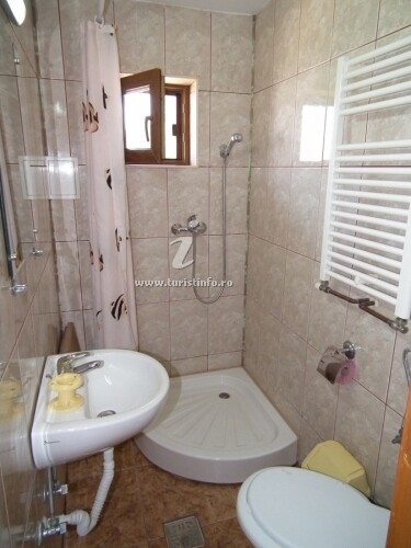 Camere de închiriat Baza Nautică Pinguin
