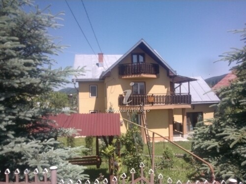 Camere de închiriat Casa Ela