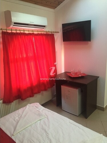 Camere de închiriat La Pasarelă