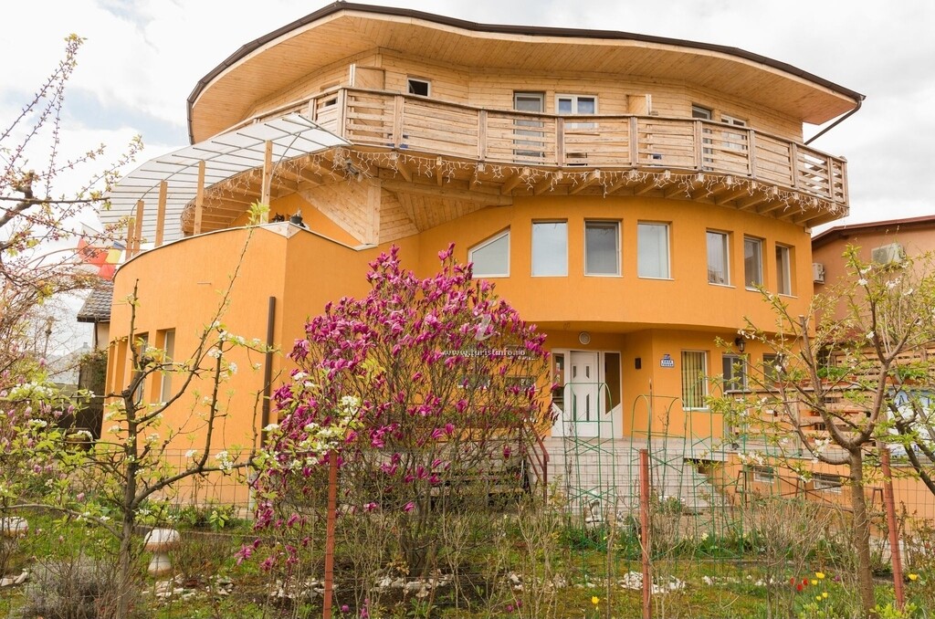 Casa Tudor