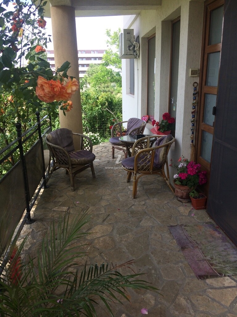 Camere de închiriat Casa Lacul Sarăt
