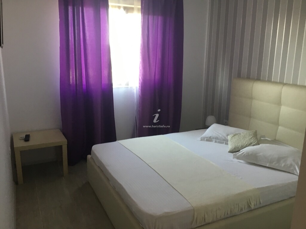 Camere de închiriat Casa Lacul Sarăt