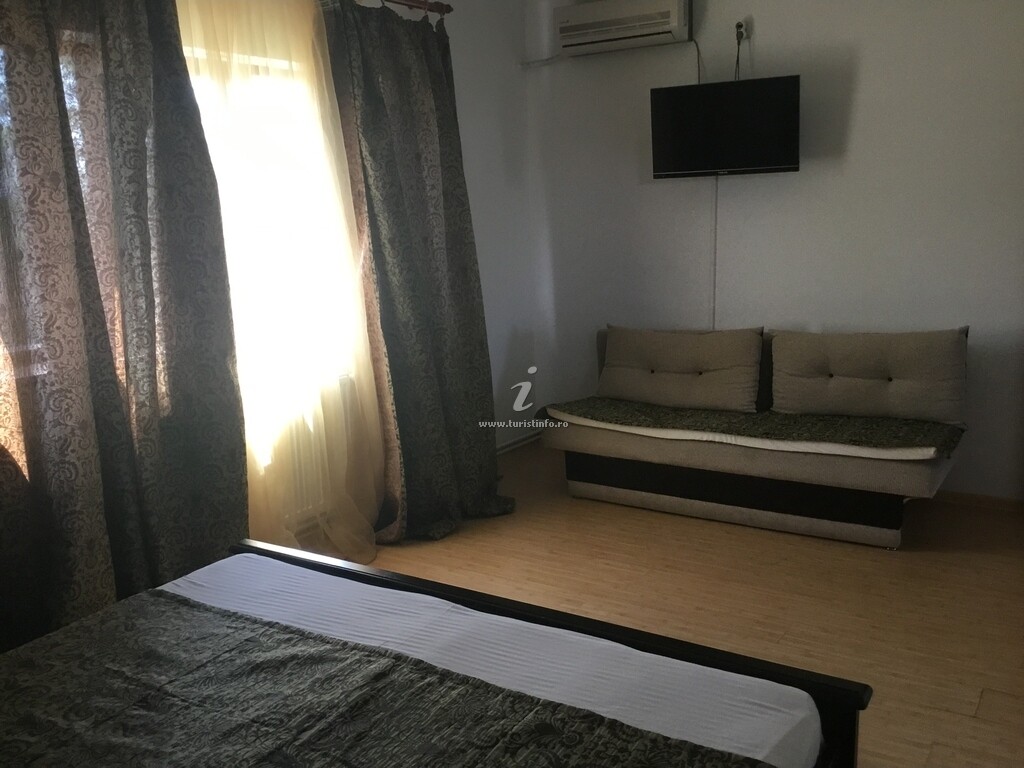 Camere de închiriat Casa Lacul Sarăt