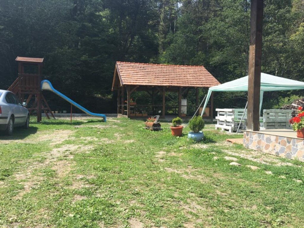 Camere de închiriat Casa Popa's