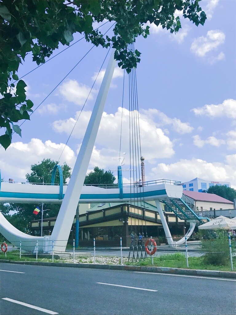 Camere de închiriat La Pasarelă