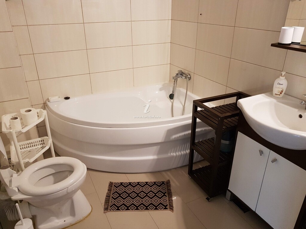 Apartament și garsonieră dublă The Place