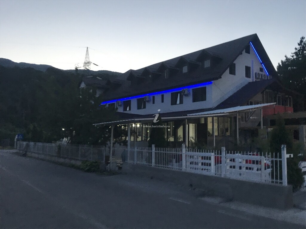 Pensiunea Vasy XL