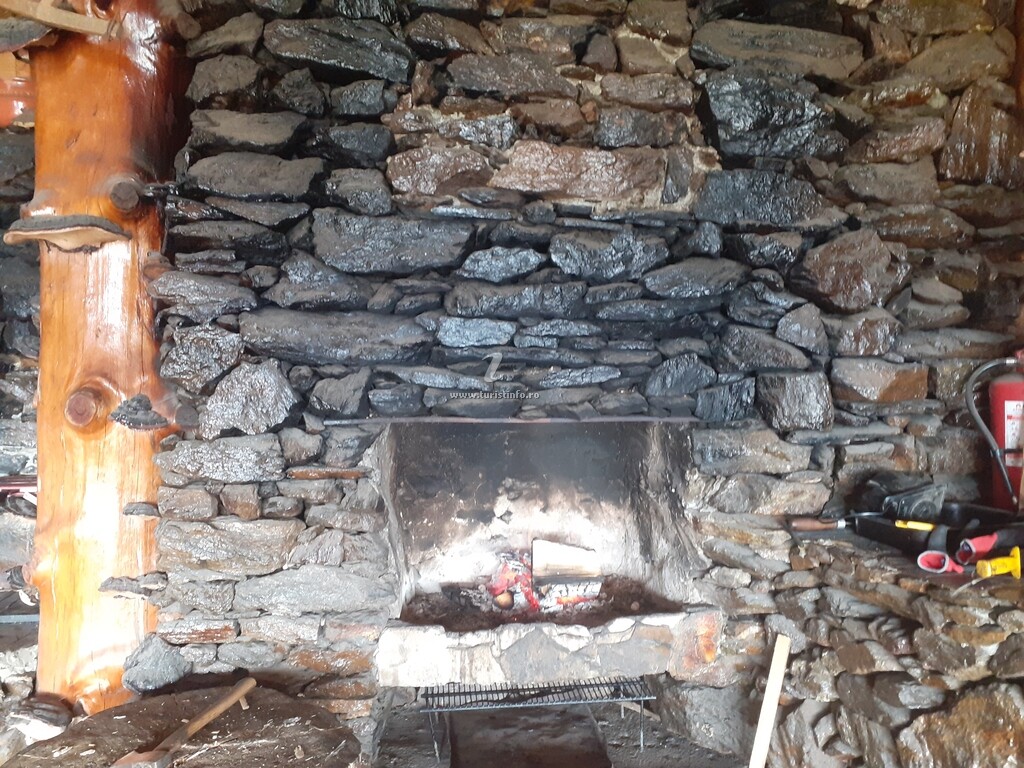 Cabana Vârful Muntelui