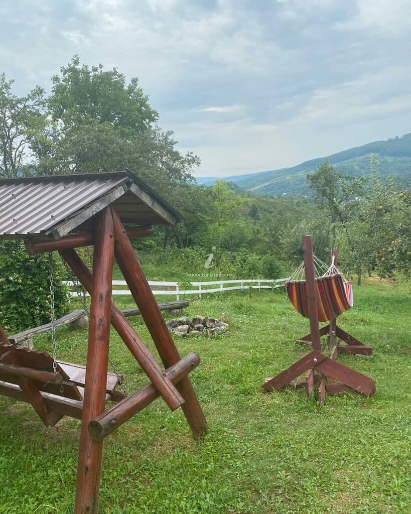 Camere de închiriat Căsuța Trandafirilor
