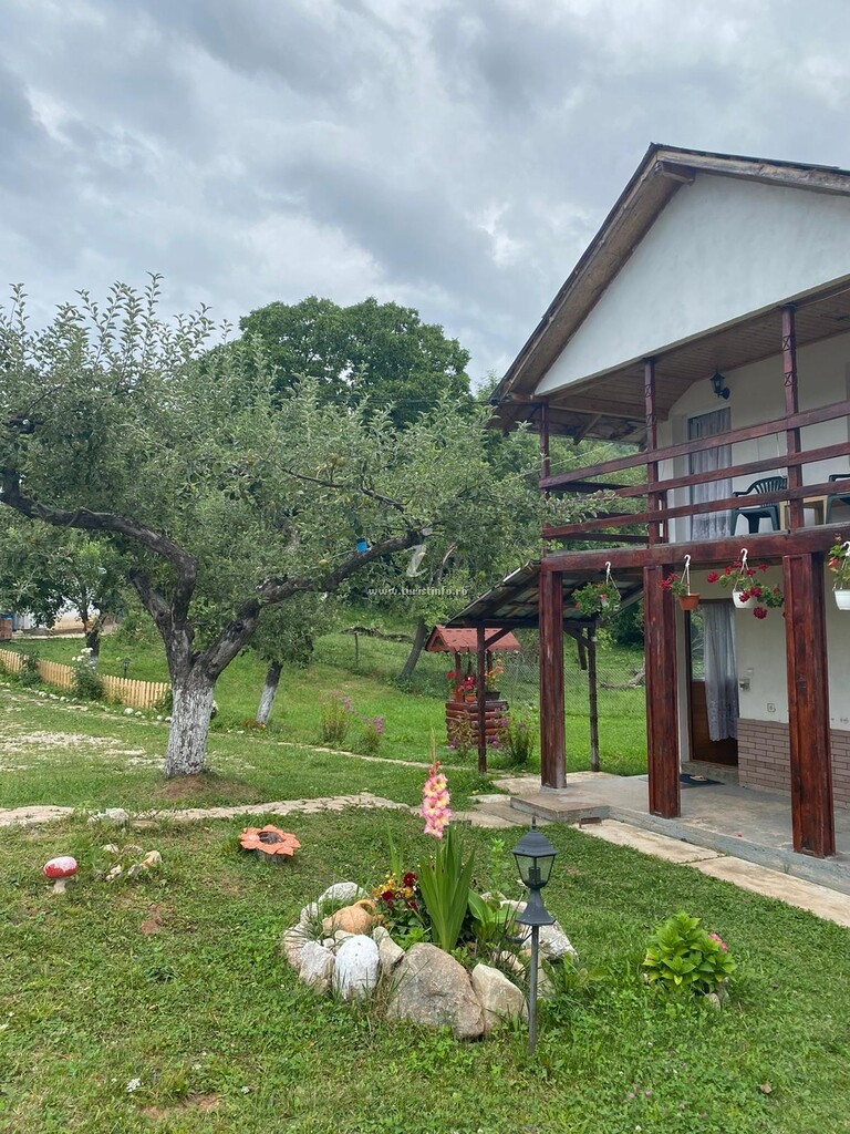 Camere de închiriat Căsuța Trandafirilor