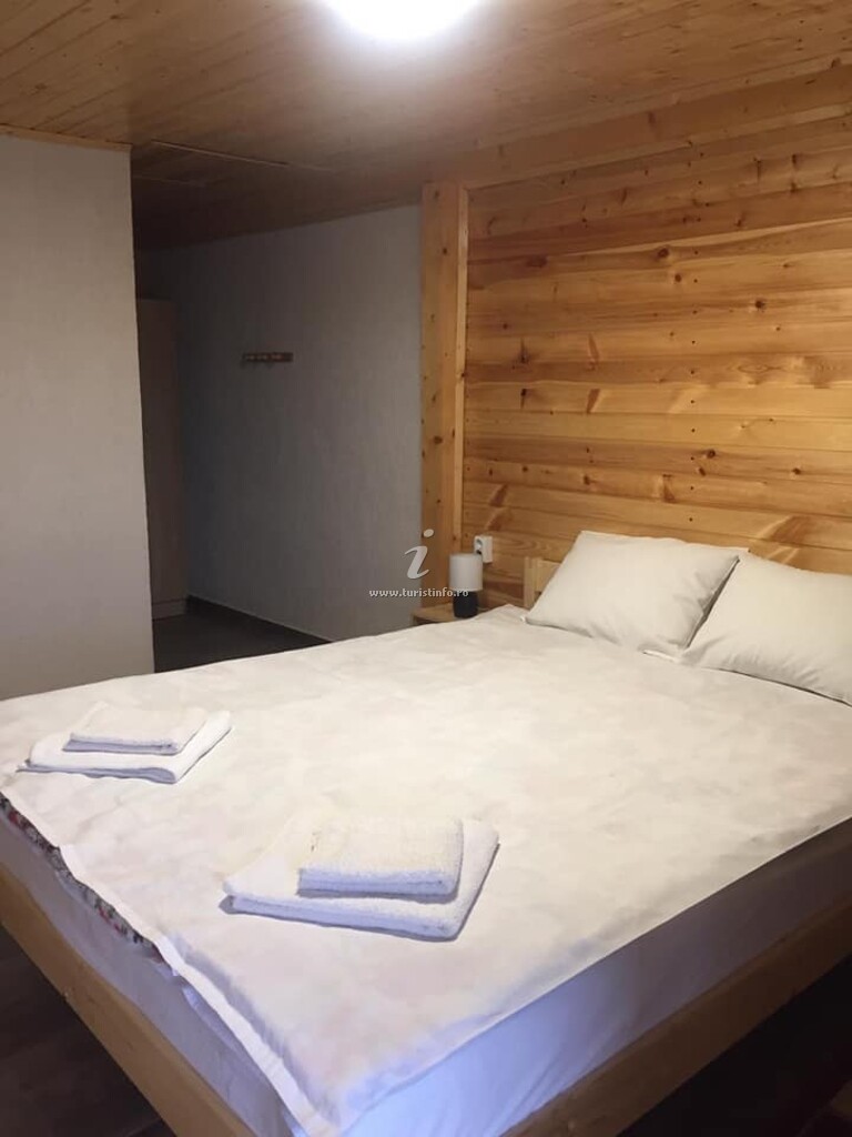 Camere de închiriat Căsuța Trandafirilor