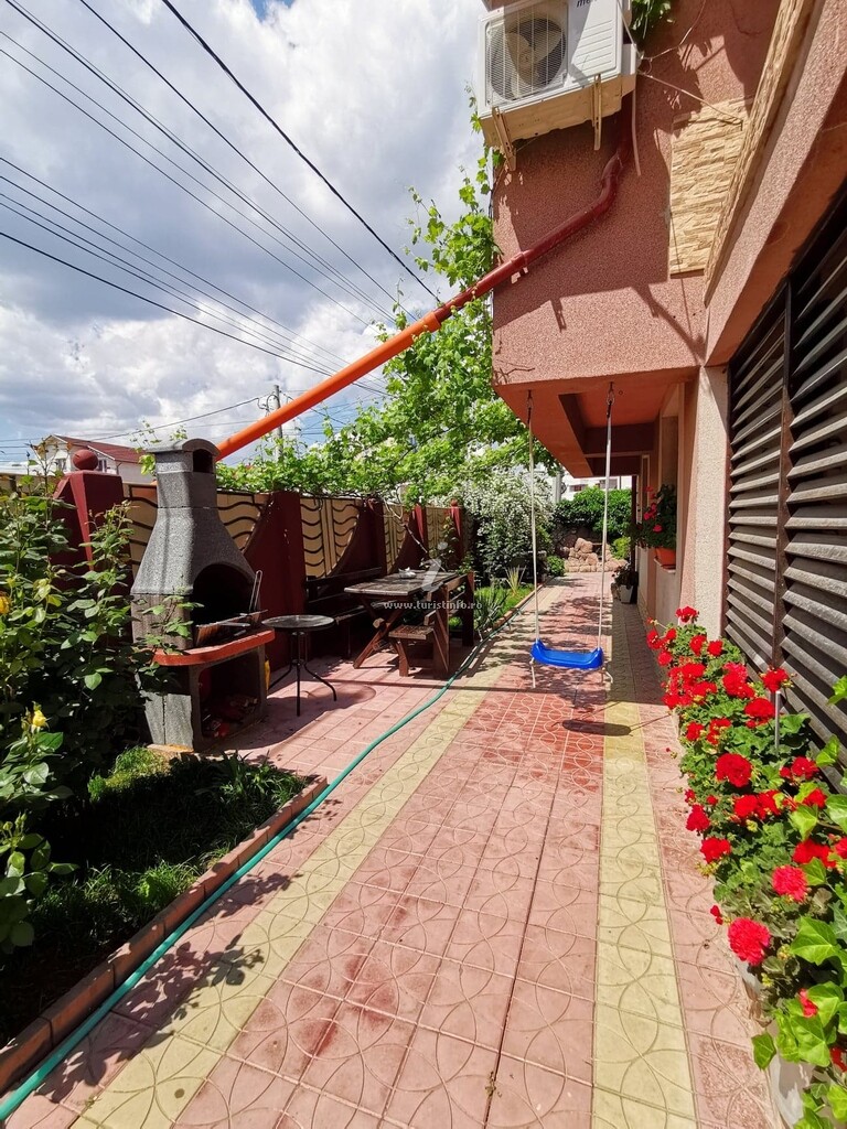 Casa Ultra Violet