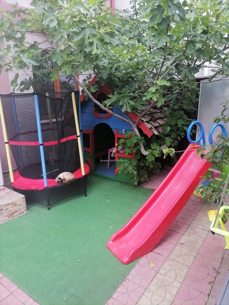 Casa Ultra Violet