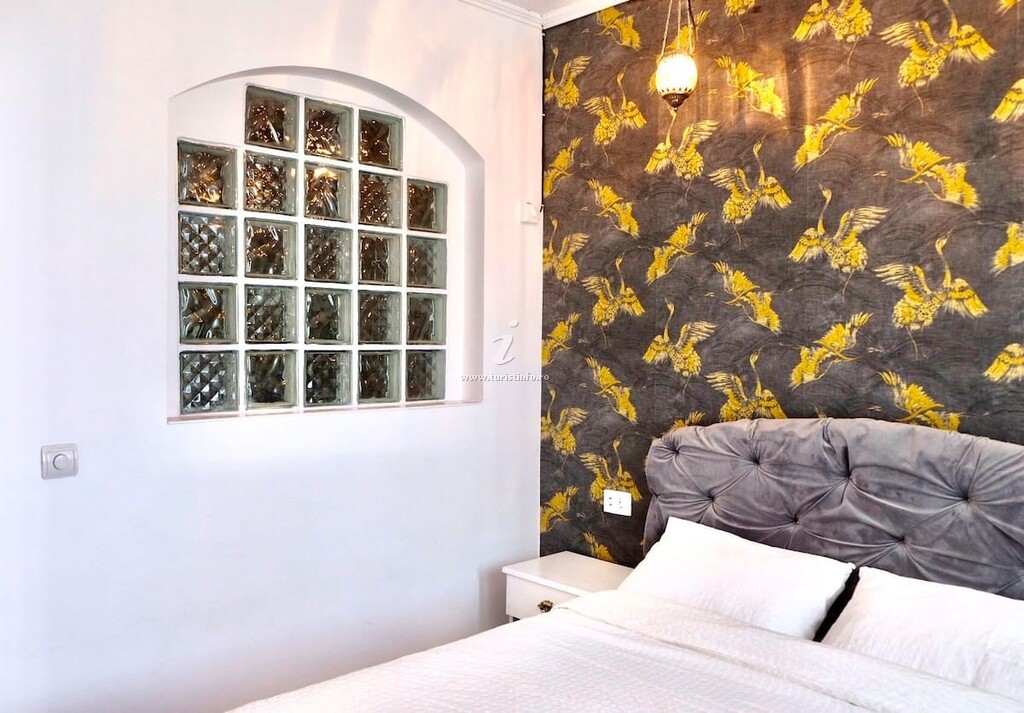 Garsoniera Intim Room