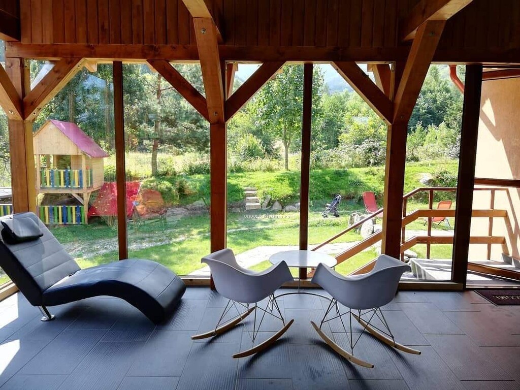 Camere de închiriat SeviCris
