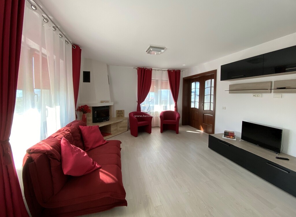 Casa Raiul Munților